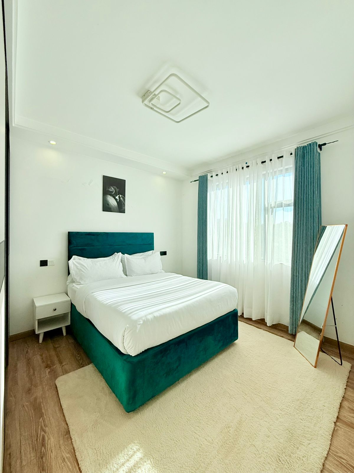 Hotel & Apartment